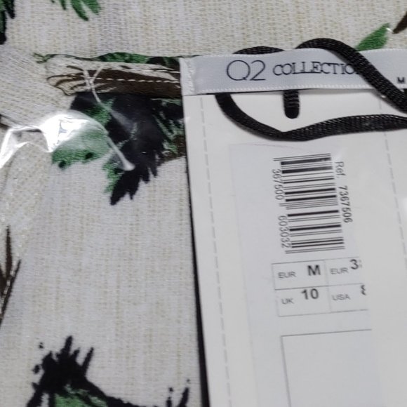 Q2 Long Cream Palm Tree Dress w/ Deep Neckline - Picture 6 of 6